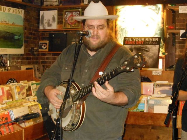 The Howling Brothers BANJO - RESIZE