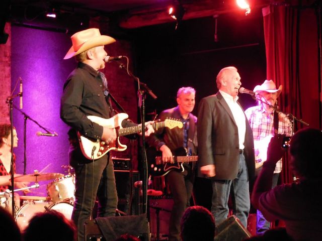 Dave Alive - brothers - RESIZE