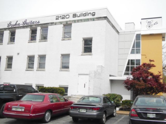 Gruhn Guitars - building - RESIZE