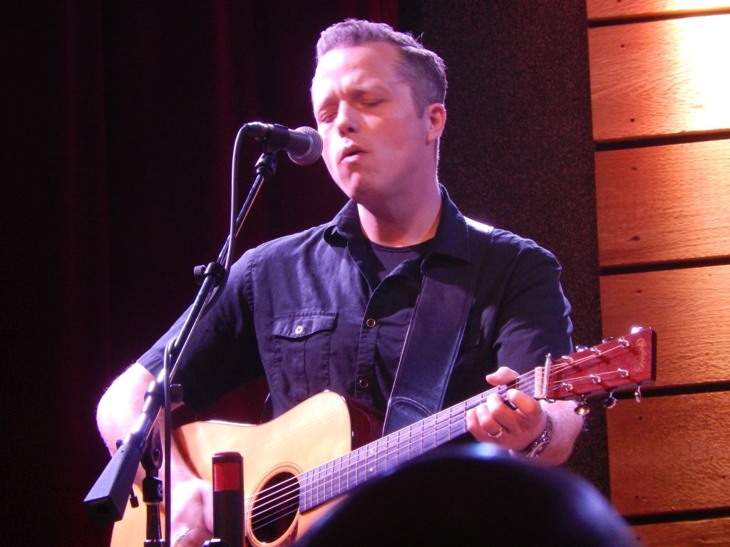 Inside Charlie Worsham's 'Compadres': How His Friendships With Luke Combs,  Lainey Wilson \u0026 More Birthed The Collab EP | GRAMMY.com, image size:1024x768