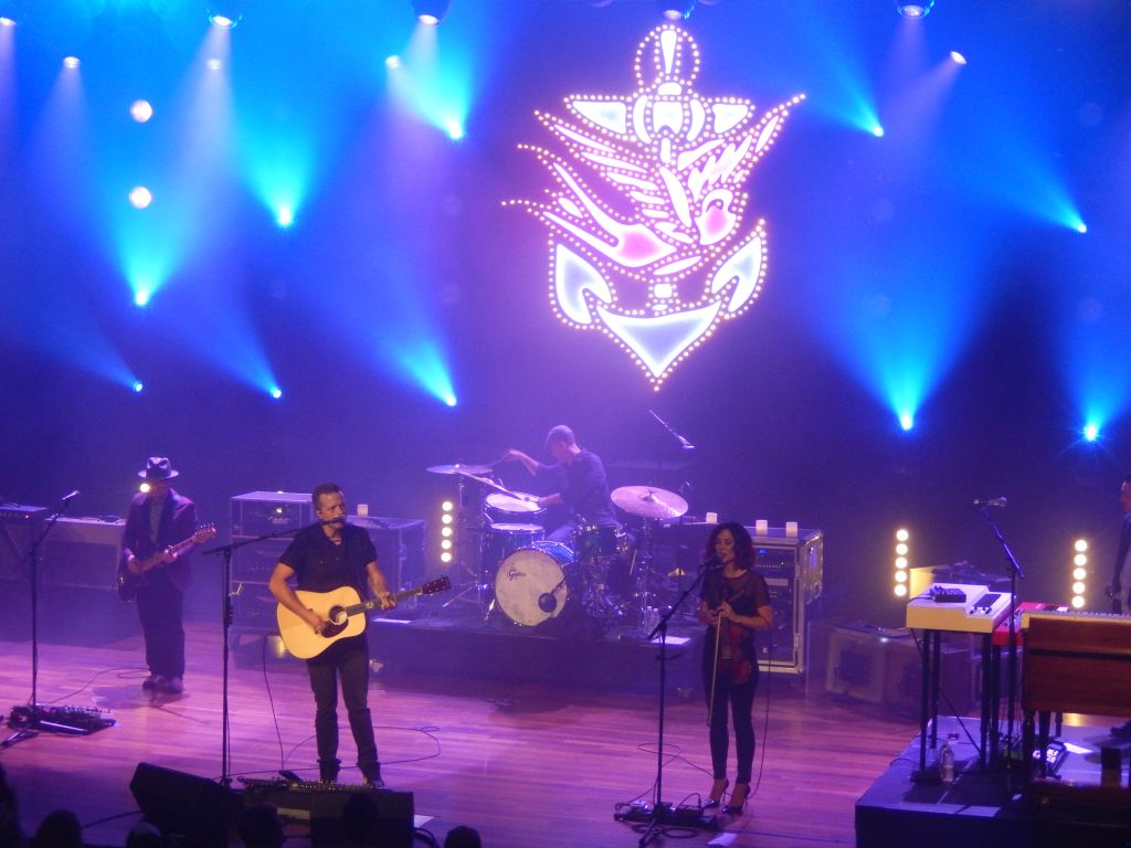 Inside Charlie Worsham's 'Compadres': How His Friendships With Luke Combs,  Lainey Wilson \u0026 More Birthed The Collab EP | GRAMMY.com, image size:1024x768