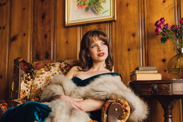 Angela Autumn (Photo by Dana Kalachnik)