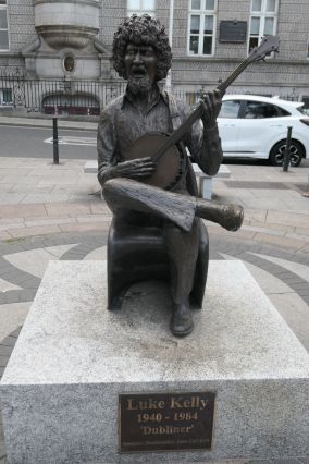 Luke Kelly statue